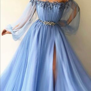 Beautiful lilac prom dress!